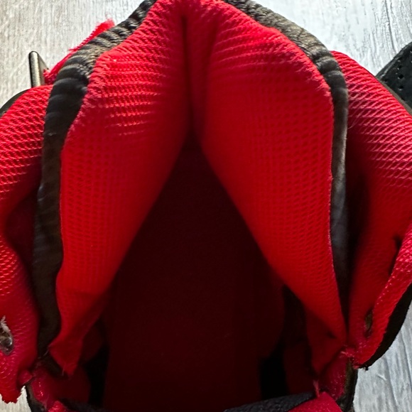 LIKE NEW: EWING - DEATH ROW RECORDS SIZE 8 RED AND BLACK HIGH TOPS SNEAKERS - Picture 3 of 8